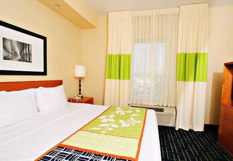 Comfort Inn & Suites Akron South Zimmer foto