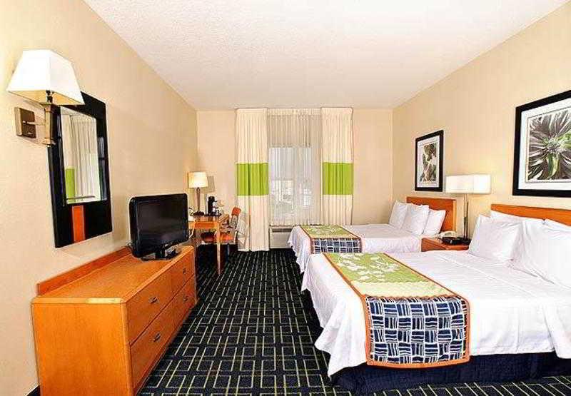 Comfort Inn & Suites Akron South Zimmer foto