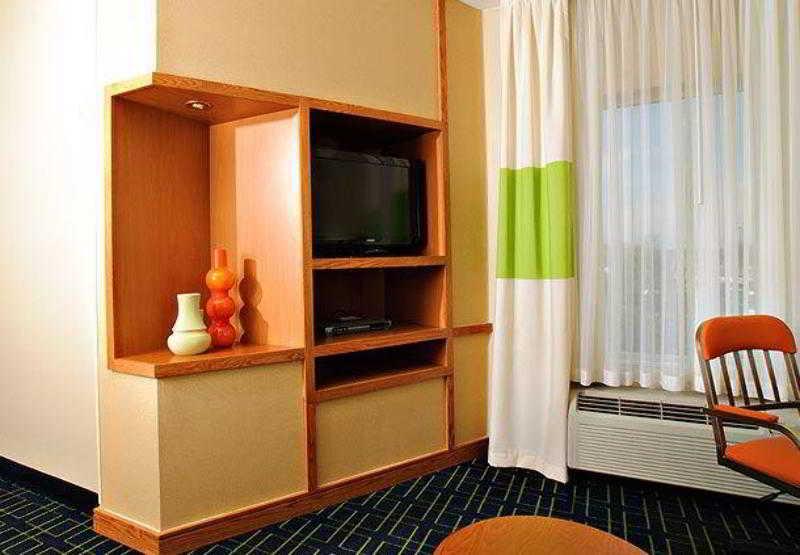Comfort Inn & Suites Akron South Zimmer foto